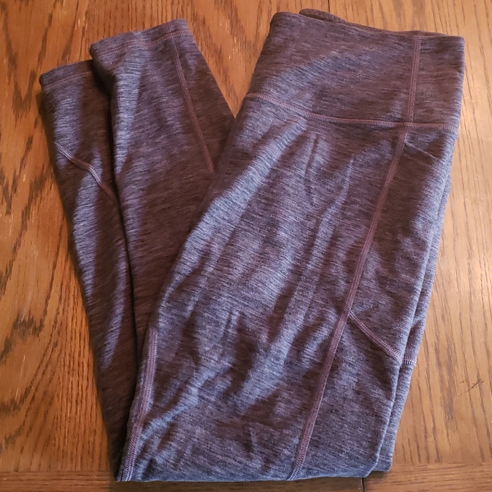 Victoria Secret 3/4 Length Leggings Medium